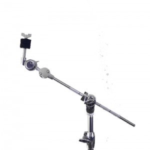 B900
